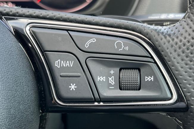 AUDI Q2 Photo 17
