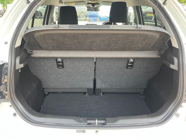 Suzuki Ignis Photo autoimg-798ca64b8254e834cd8737b566bee224a460456a.jpg