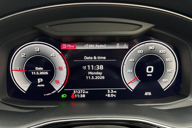 AUDI Q8 Photo 15