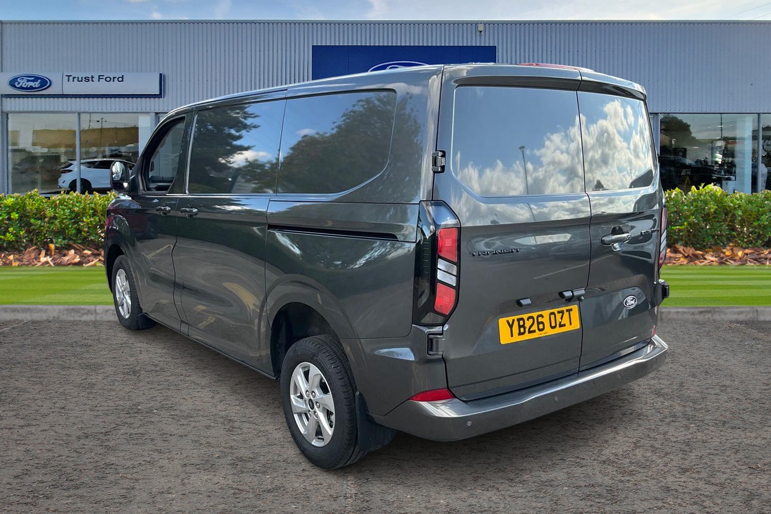 Ford TRANSIT CUSTOM Photo 1