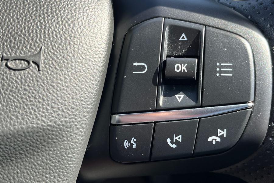 Ford FIESTA Photo autoimg-79901641c0f3b53126d18b1a3f56beb946699670.jpg