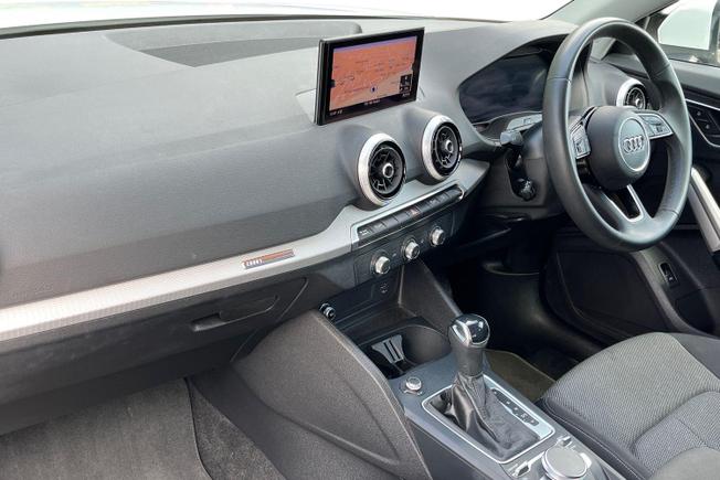 AUDI Q2 Photo 2