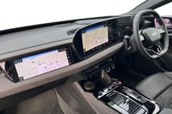 AUDI S6 E-Tron Avant Photo 2