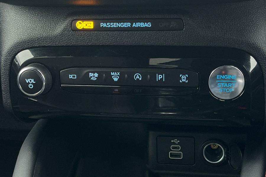 Ford KUGA Photo autoimg-7993eaab7db9df6fcedd1c53753096322a2b1e5f.jpg