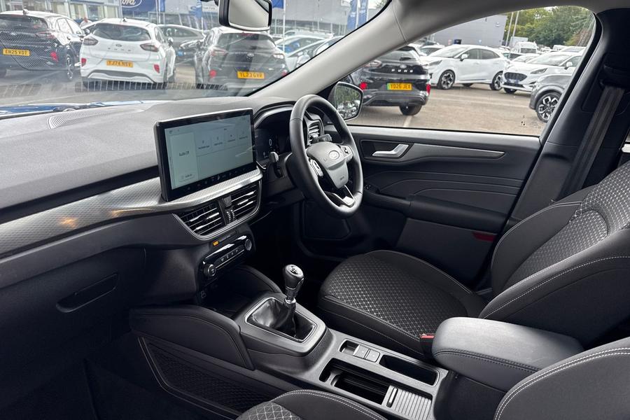 Ford KUGA Photo autoimg-7995fbcf1ca3c52281ff2bfe84812d56025e431e.jpg