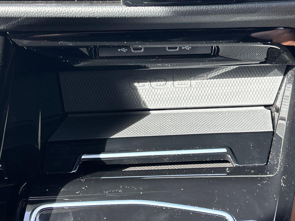 Volkswagen Golf Photo autoimg-799666536f7293bb36eaedb9973b28fecdd2afa4.jpg