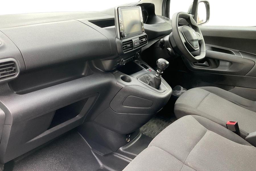 Peugeot PARTNER Photo autoimg-79982b5b43794f68eef3fb344ff600fa29580756.jpg