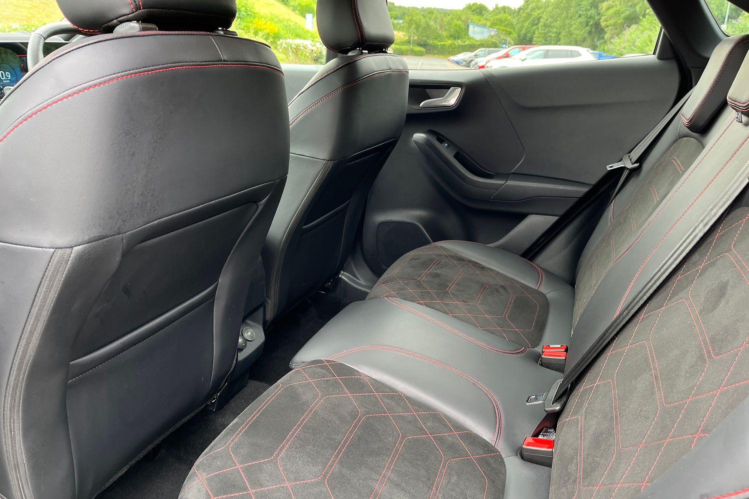 Ford PUMA Photo 35