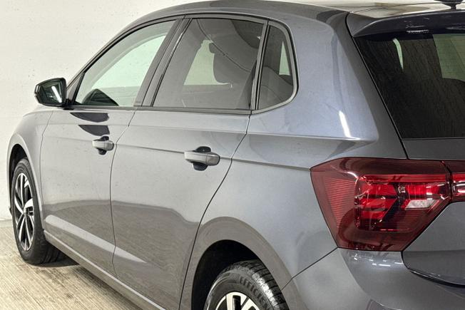 VOLKSWAGEN Polo Photo 26