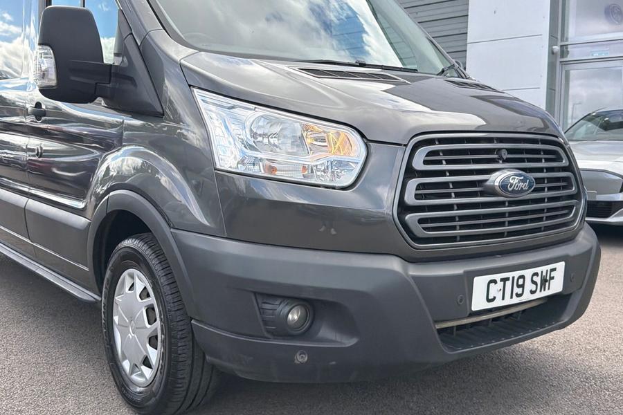Ford Transit Photo autoimg-799f890efa8c9fdcb95ba282f01ebf2055e3ef0d.jpg
