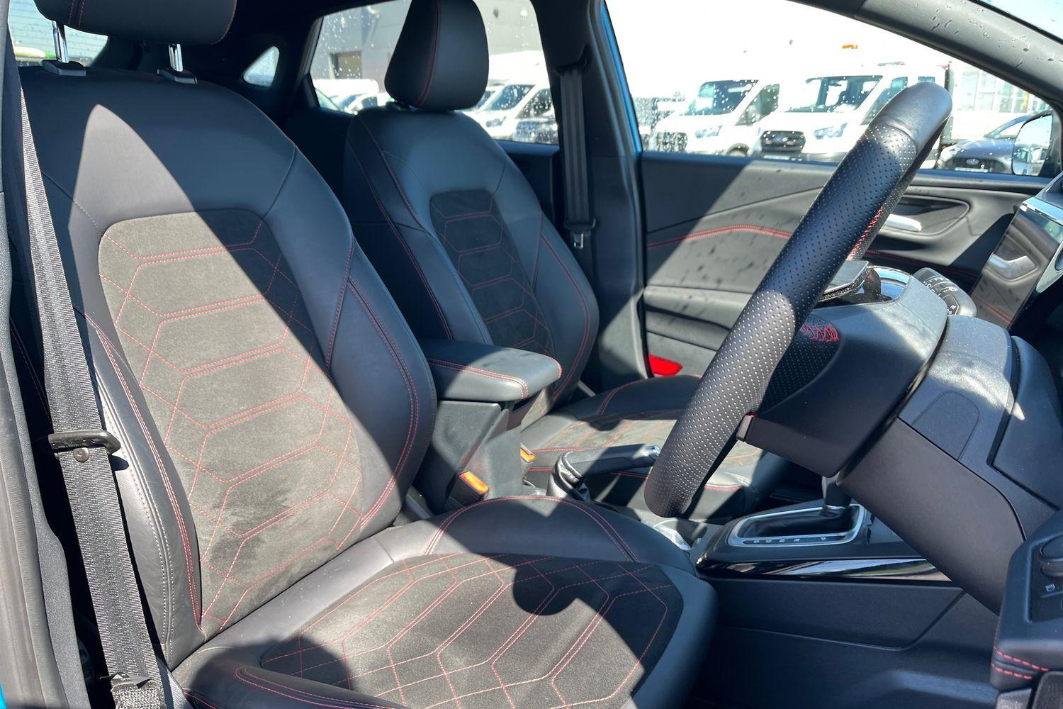 Ford PUMA Photo 16