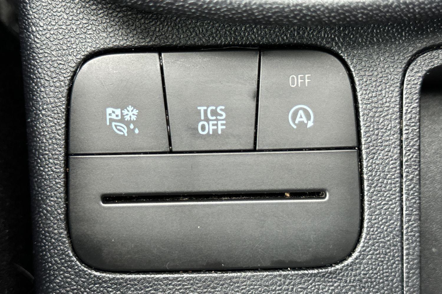 Ford FIESTA Photo 22