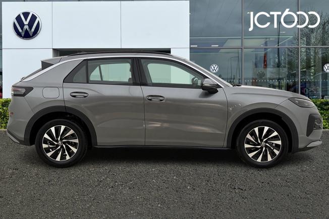 VOLKSWAGEN T-Roc Photo 4