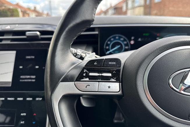 HYUNDAI Tucson Photo 16