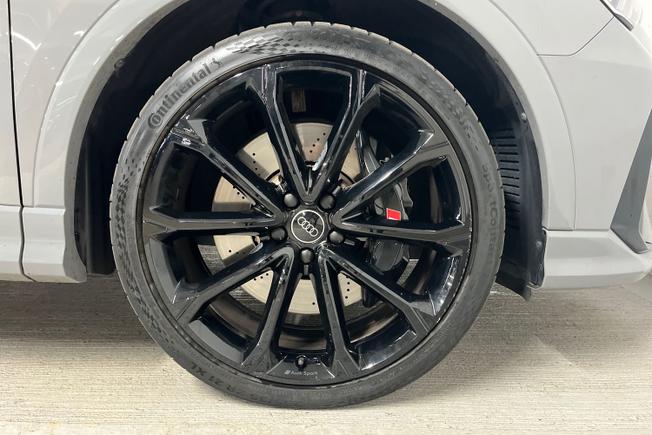 AUDI RS Q3 Photo 5