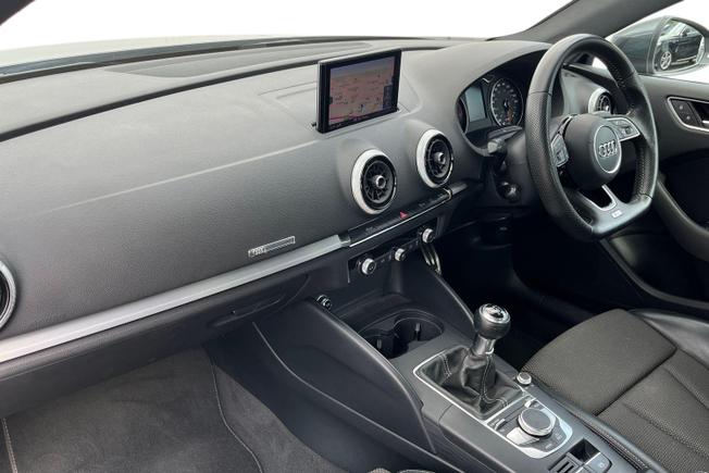 AUDI A3 Photo 2