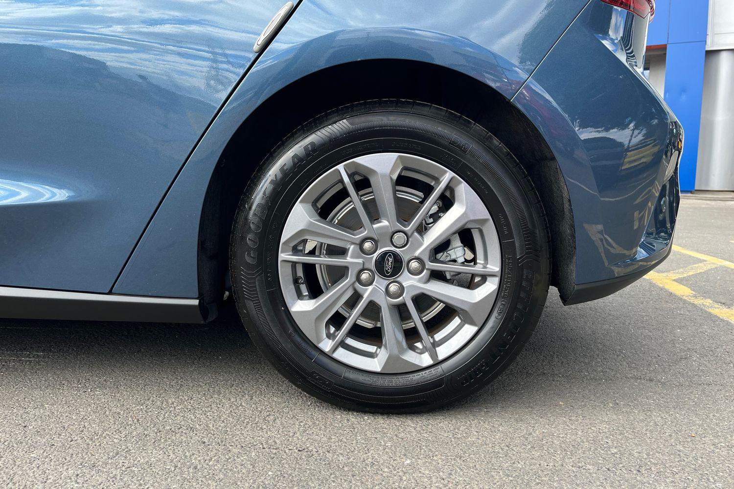 Ford FOCUS Photo 7
