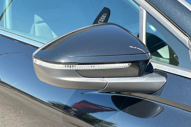 AUDI Q4 E-Tron Photo 20