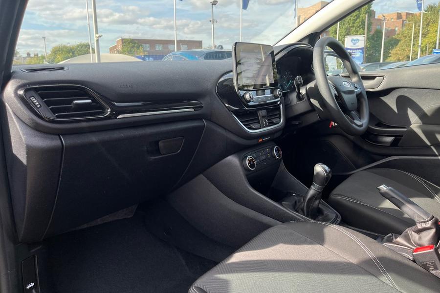 Ford FIESTA Photo autoimg-79b59e969be43cda5df8033bc61635bc4c95792f.jpg