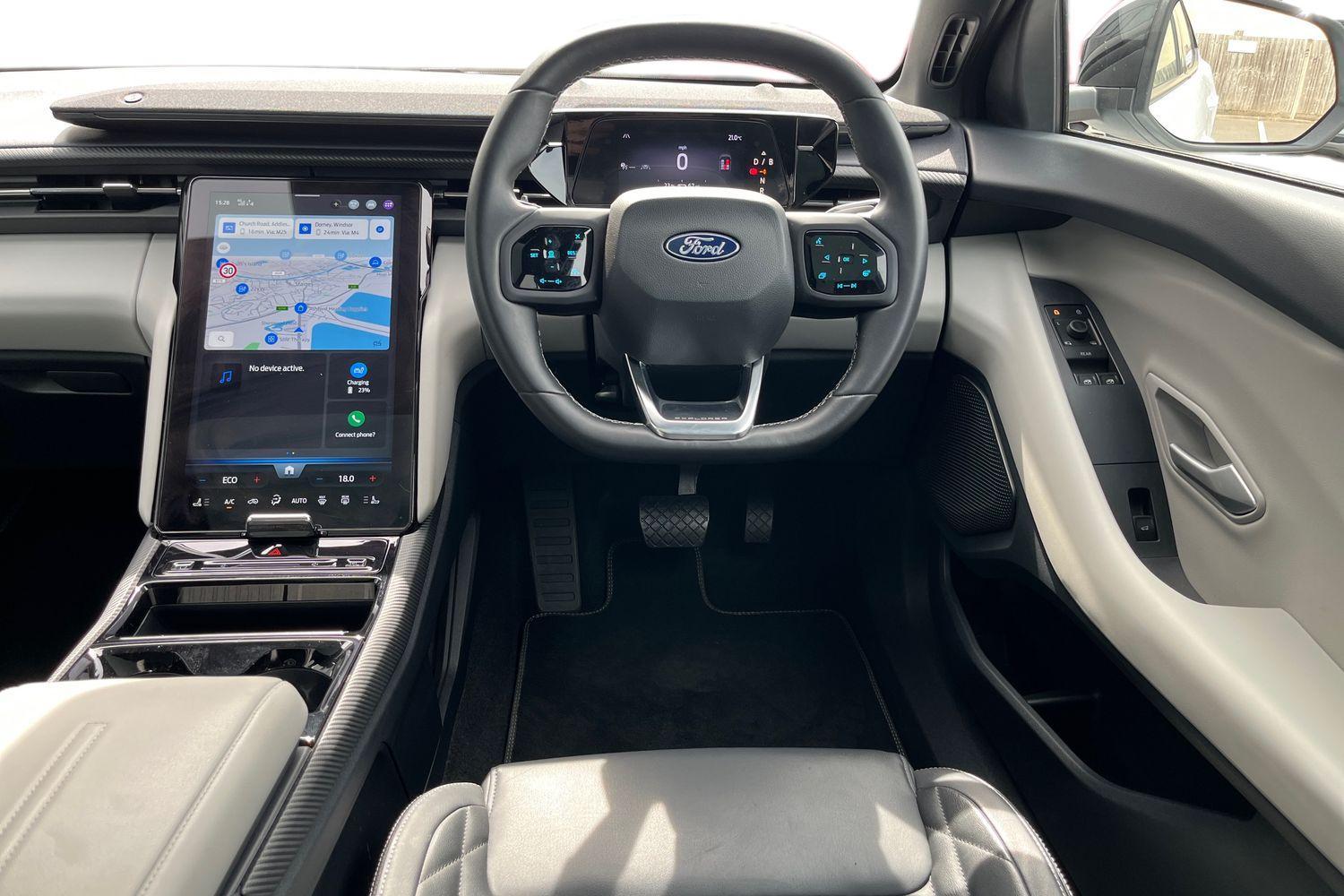 Ford Explorer Photo 10