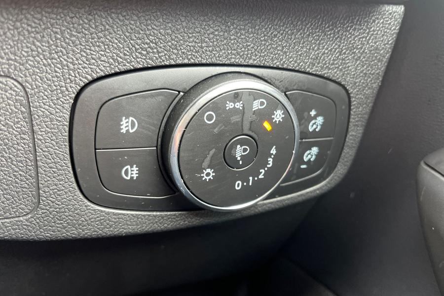 Ford FOCUS Photo autoimg-79baec786d9db82629bbb0283b5300513f88f64f.jpg