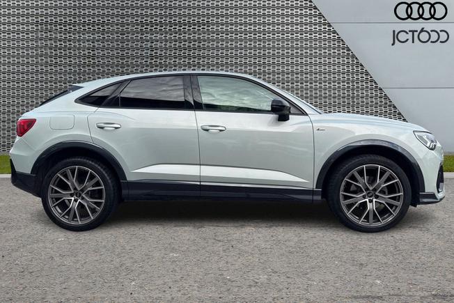Audi Q3 Photo 4