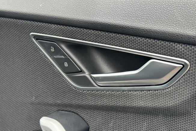 AUDI Q2 Photo 32