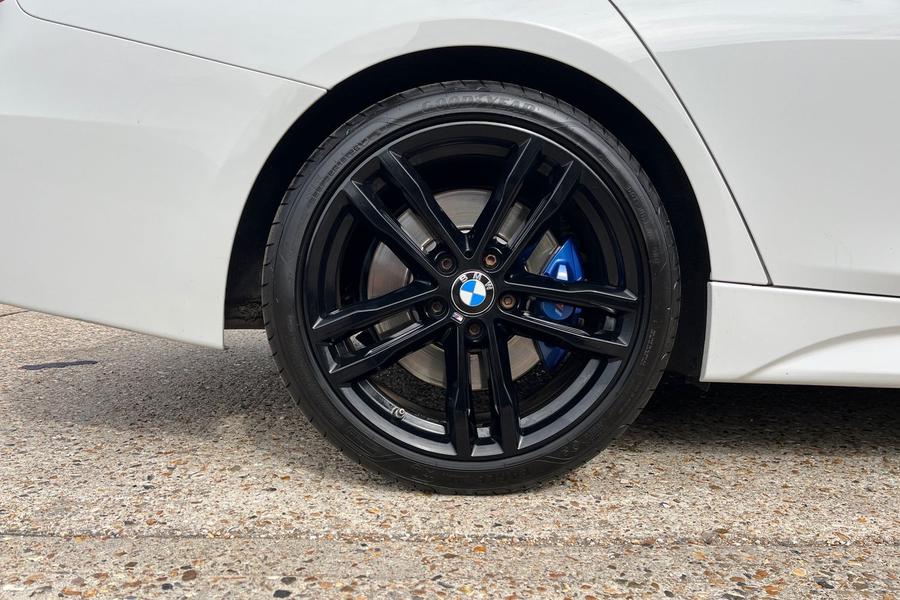 BMW 3 Series Photo autoimg-79c7164433bea91fbe1f0e8c726aff99d482ba1a.jpg