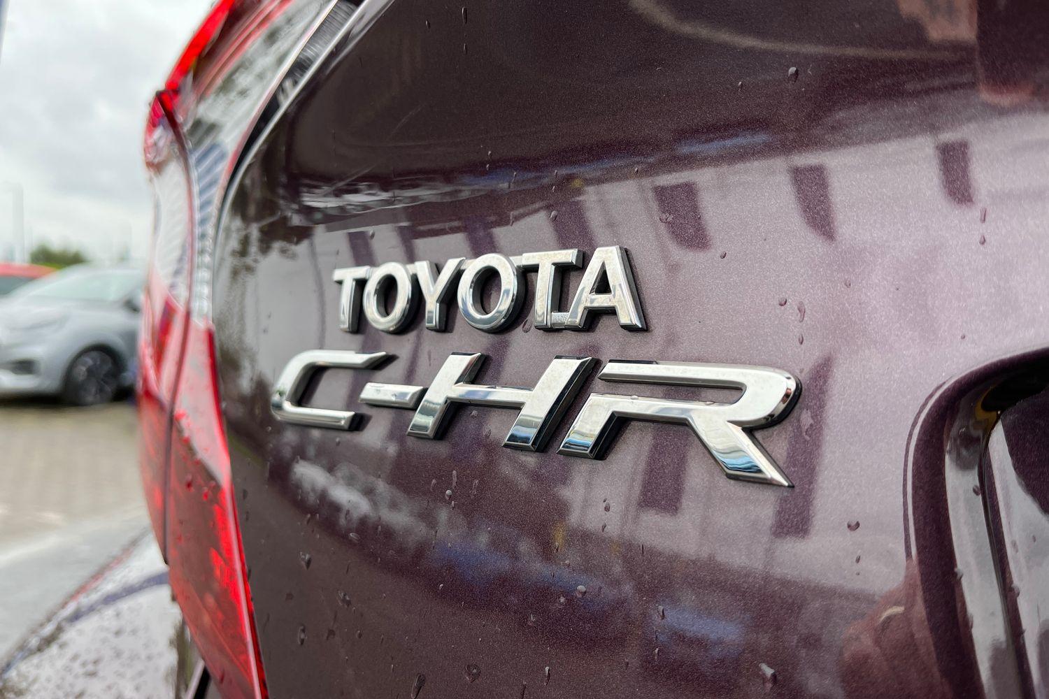 Toyota C-HR Photo 38
