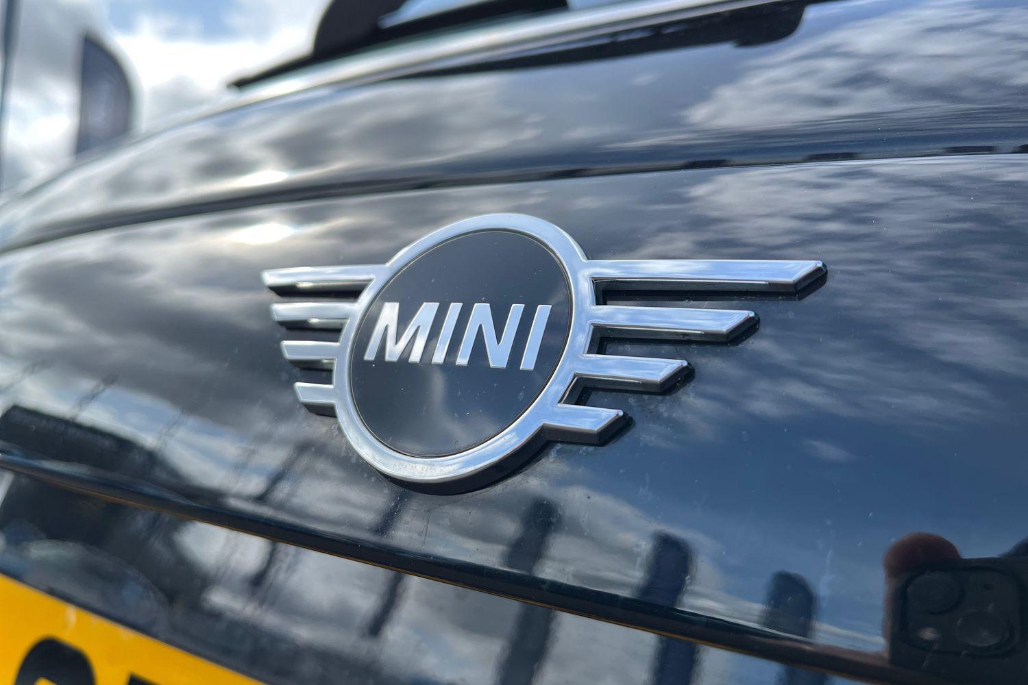 MINI Hatch Photo 37
