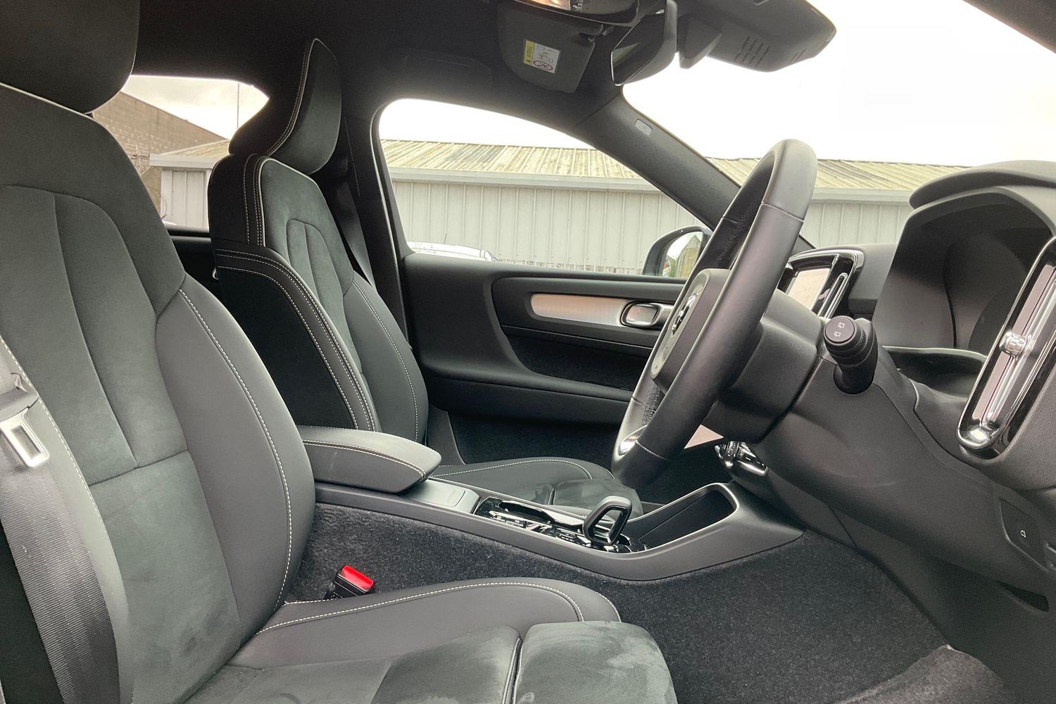 Volvo XC40 Photo 16