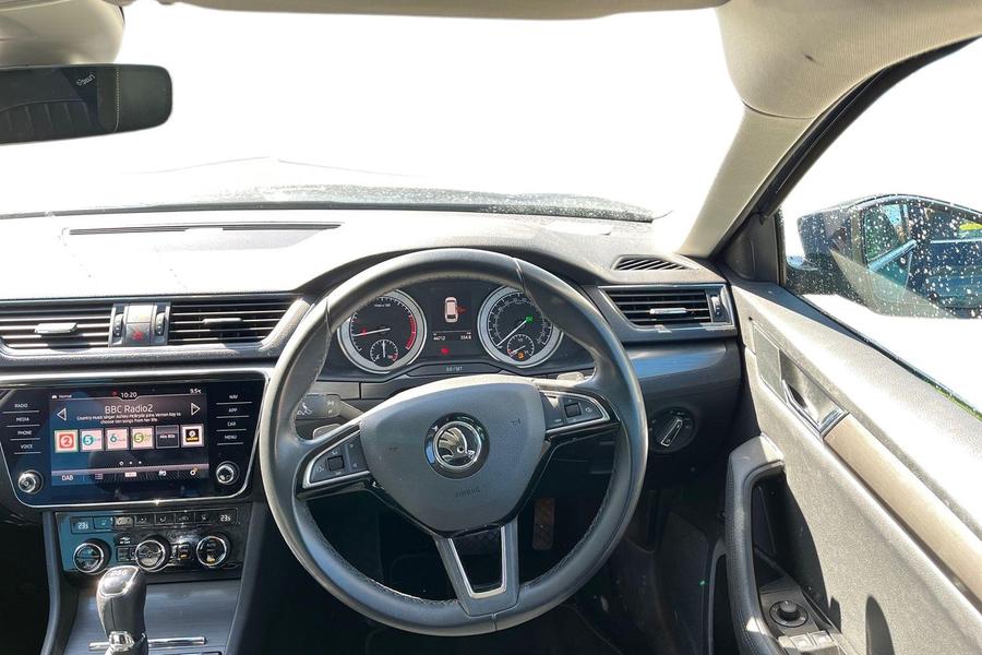 Skoda SUPERB Photo autoimg-79c9df0e08e43b8570b8a322c157123b490bad5f.jpg