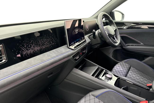 Volkswagen  Tiguan Photo 2
