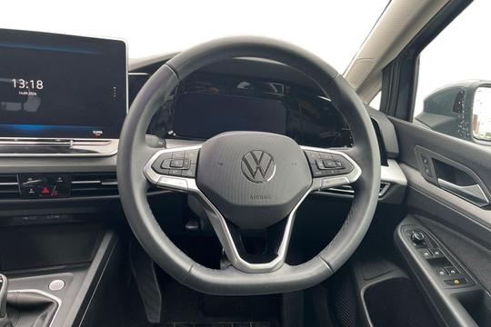 Volkswagen Golf Photo autoimg-79ce43e867014ab045561a32654df5c937f9069f.jpg