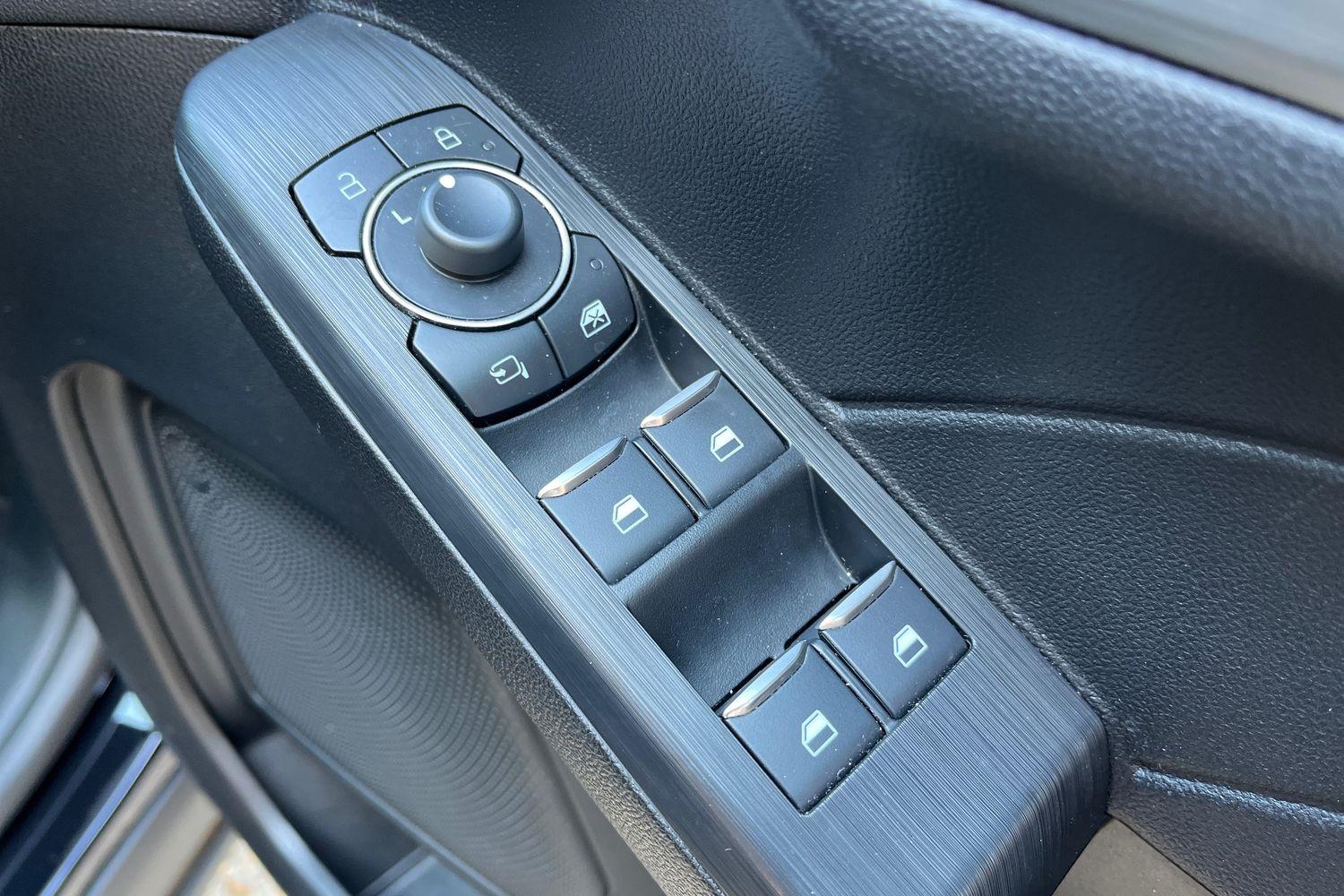 Ford KUGA Photo 15