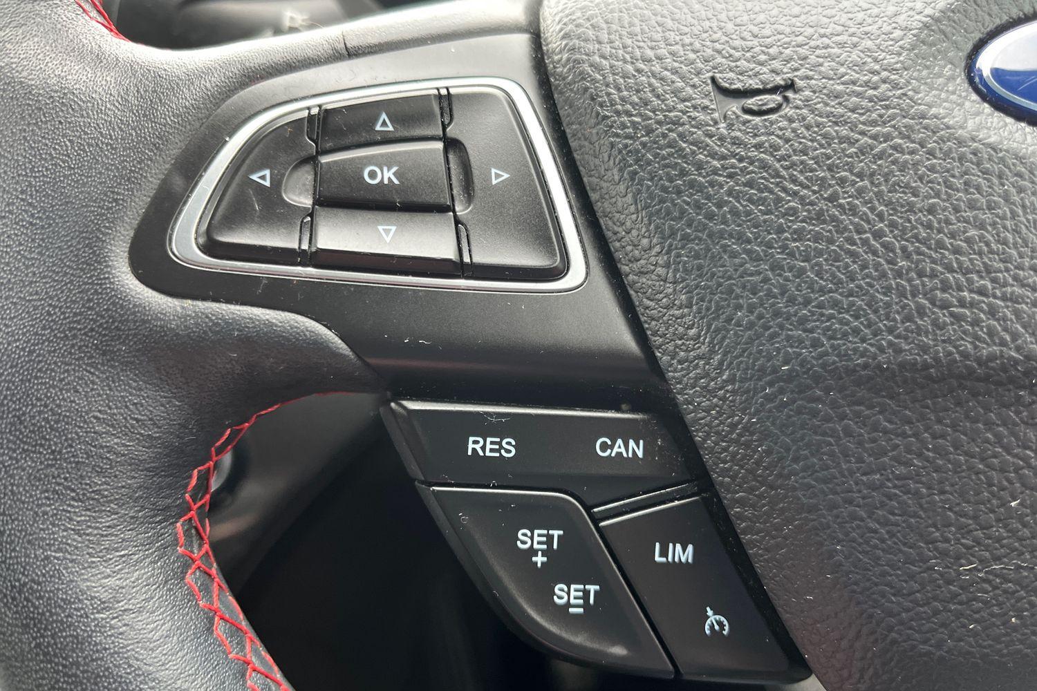 Ford KUGA Photo 30