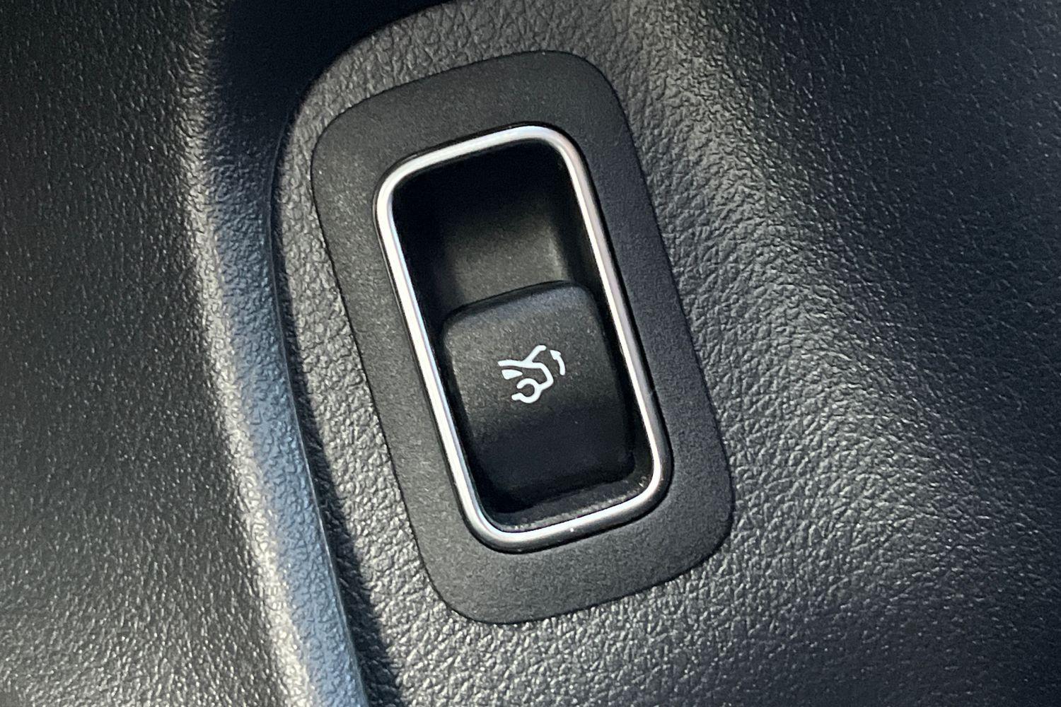 Mercedes-Benz CLA Photo 38