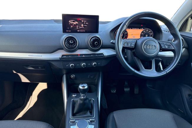 Audi Q2 Photo 10
