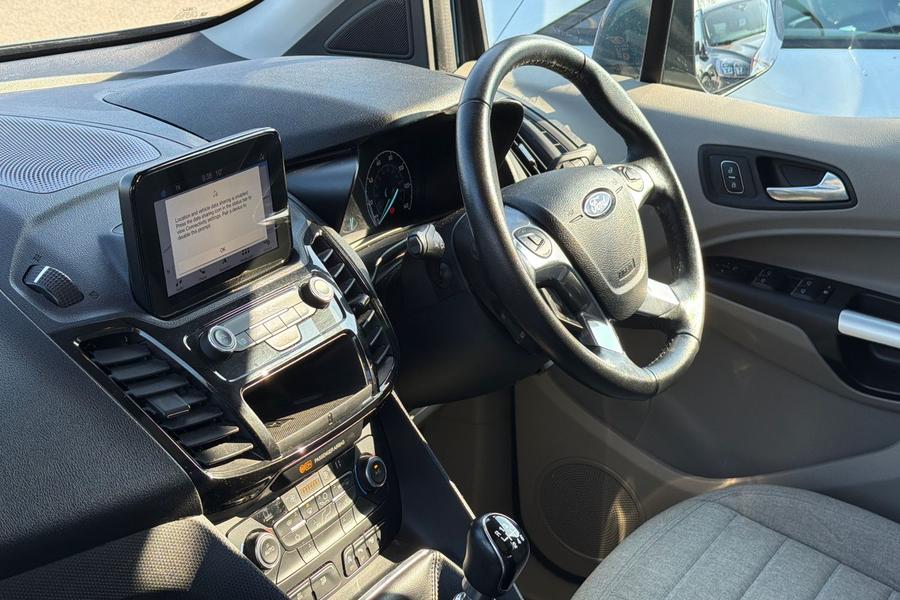 Ford TOURNEO CONNECT Photo autoimg-79d9508c97155033df303fa0527562036b96ba3c.jpg