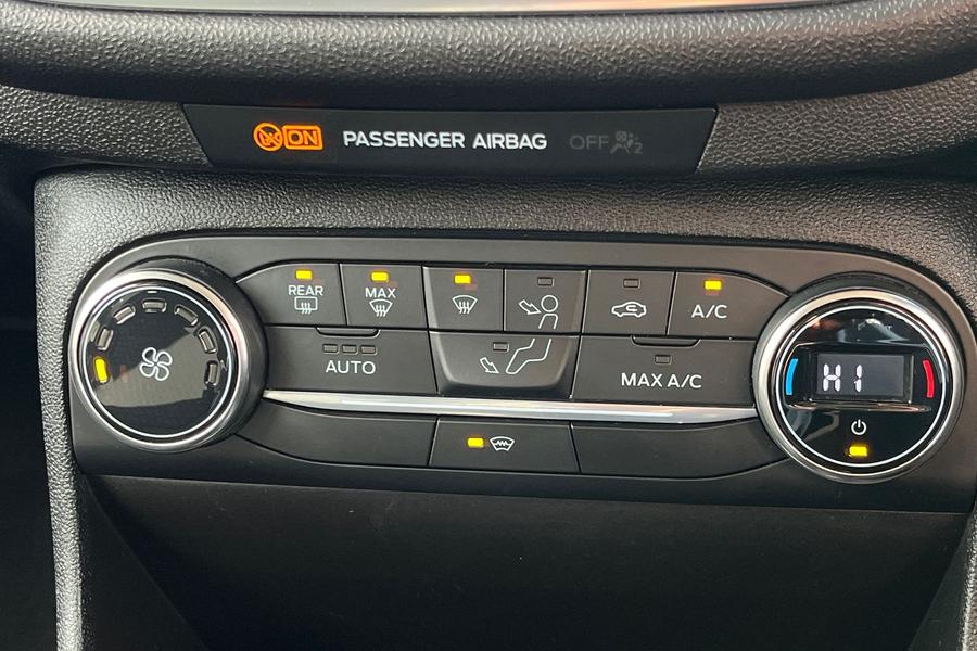 Ford FIESTA Photo autoimg-79dc227b1fdcb0786cb17cdd622097ae8cb0ac30.jpg