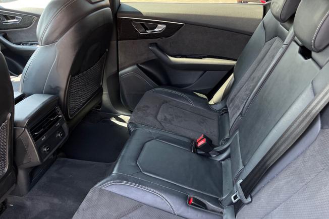 AUDI Q8 Photo 46