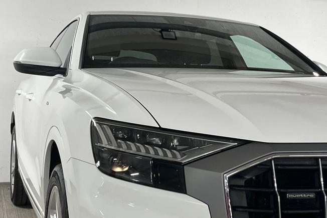 AUDI Q8 Photo 38