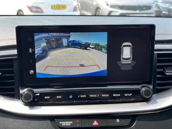 Kia Ceed Photo autoimg-79e7821bc9539f1db4e694bcfa0800a63c51a43f.jpg