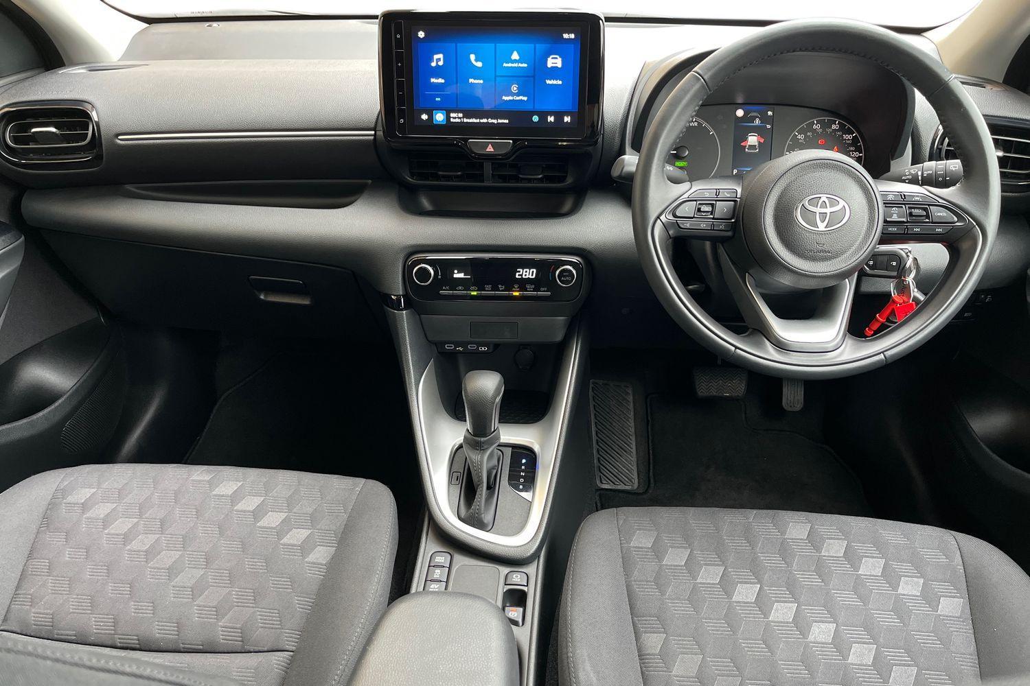 Toyota Yaris Photo 9