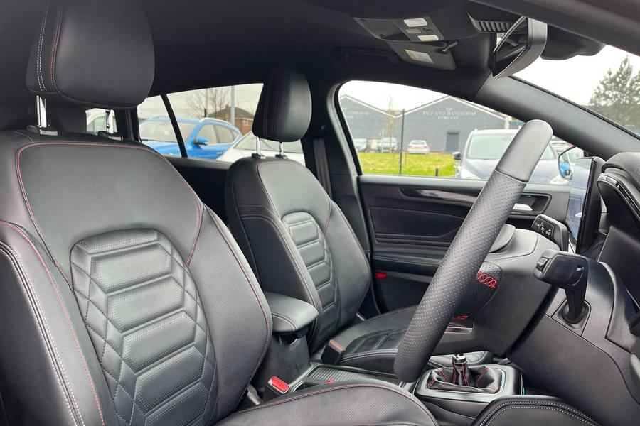 Ford Focus Photo autoimg-79eb7985df728e00c91f9634cc3e54dd2aaca29e.jpg