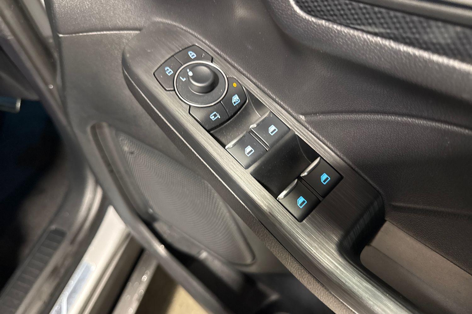 Ford KUGA Photo 15