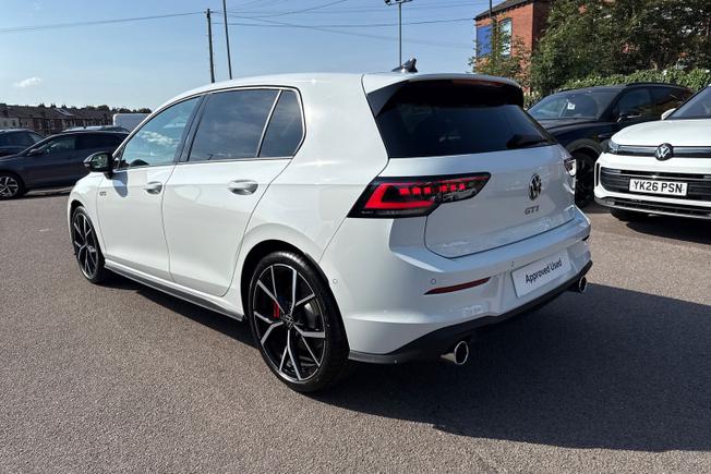 VOLKSWAGEN Golf Photo 23