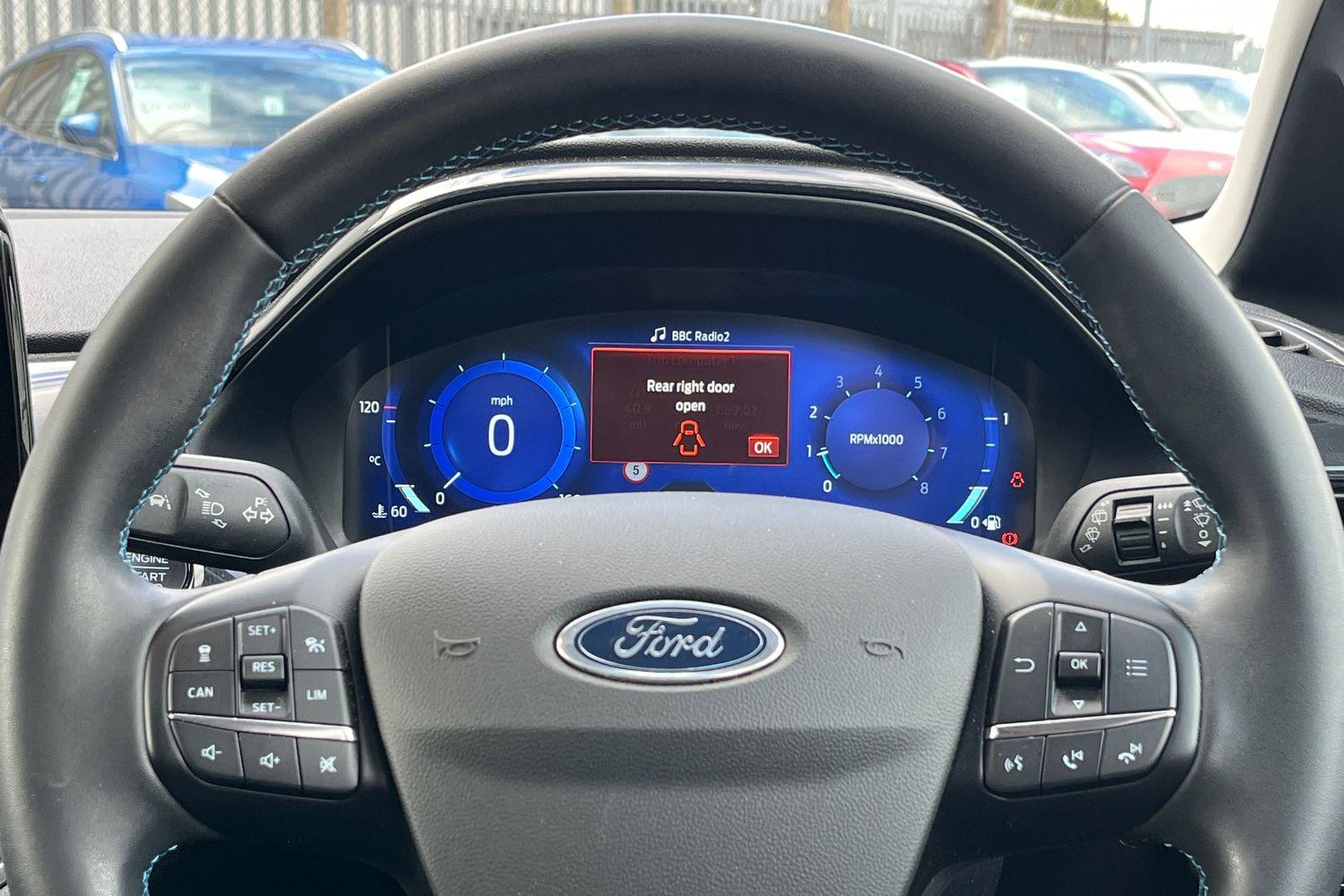 Ford FIESTA Photo 11