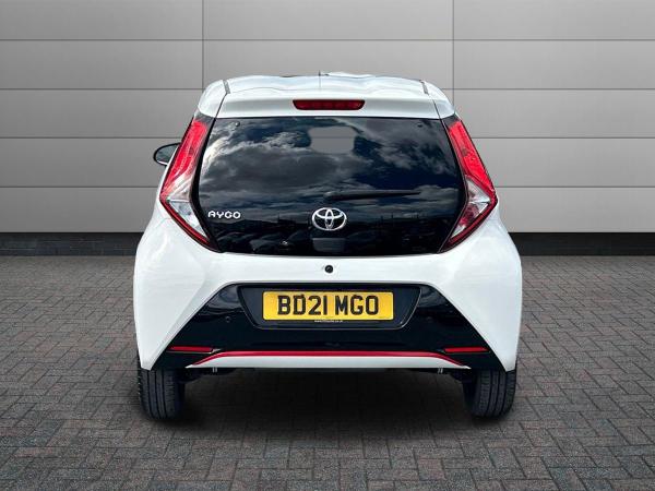 Toyota AYGO Photo autoimg-79efba38ab266c4d8bfa3c3e4f74cadd4db210aa.jpg