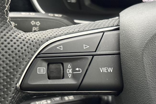AUDI Q3 Photo 16